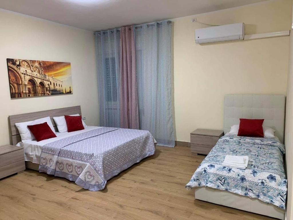 The Caponi Bros Bed & Breakfast Mestre Luaran gambar