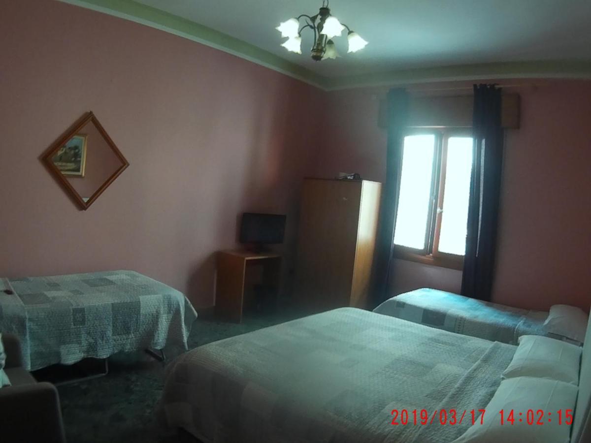 The Caponi Bros Bed & Breakfast Mestre Luaran gambar