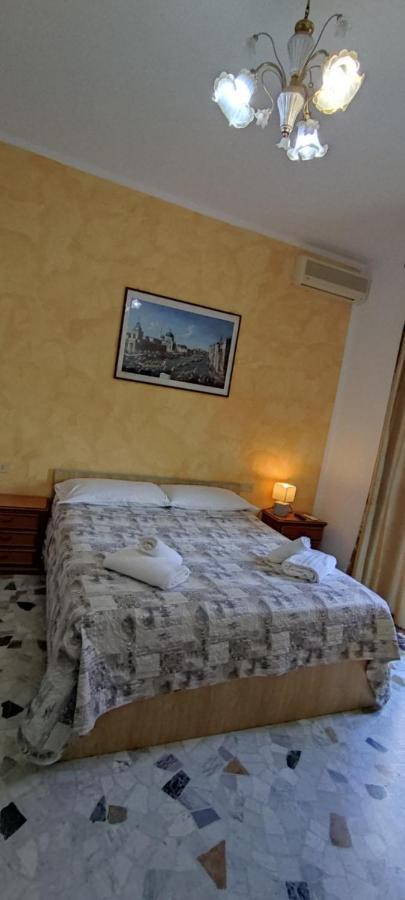 The Caponi Bros Bed & Breakfast Mestre Luaran gambar