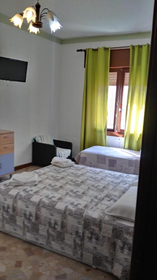 The Caponi Bros Bed & Breakfast Mestre Luaran gambar