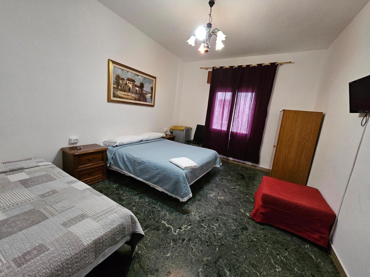The Caponi Bros Bed & Breakfast Mestre Luaran gambar