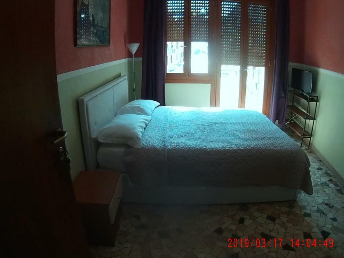 The Caponi Bros Bed & Breakfast Mestre Luaran gambar