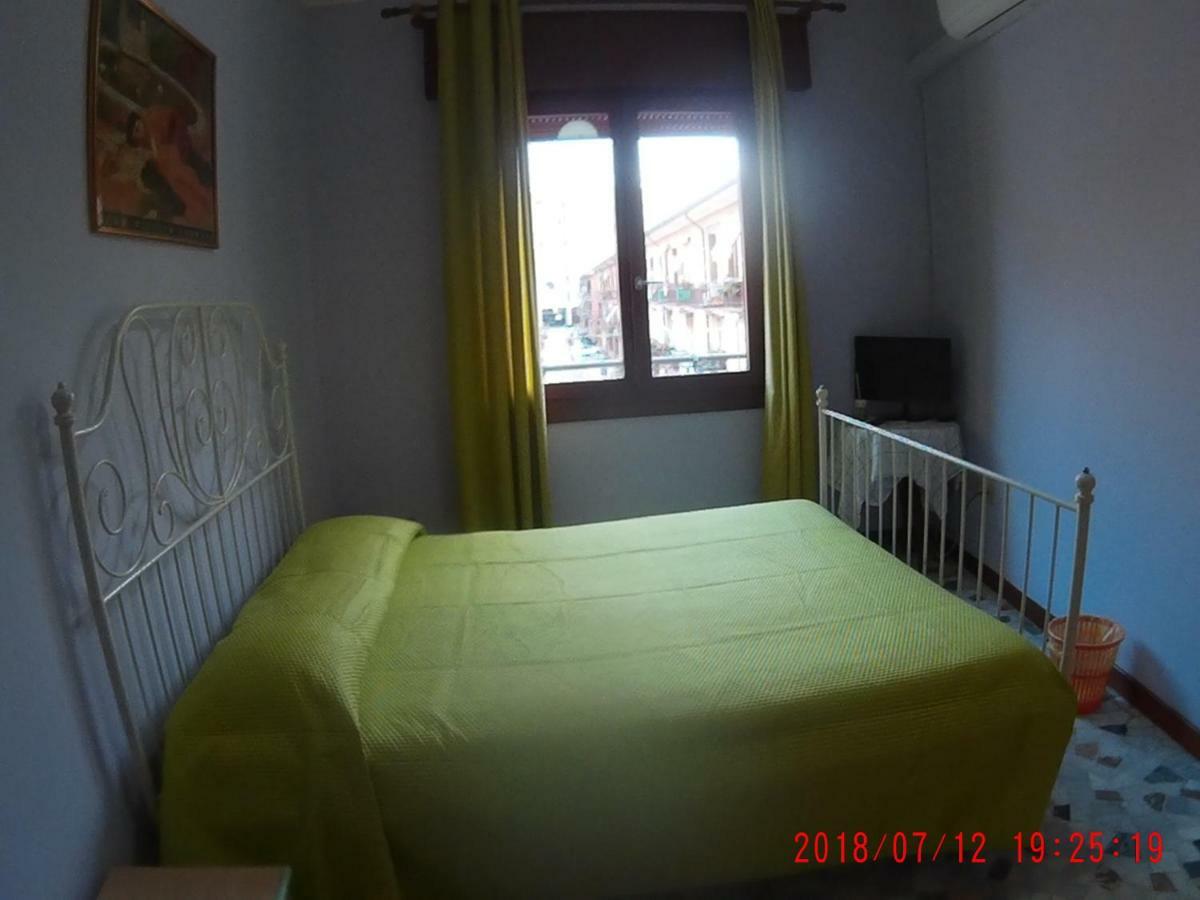 The Caponi Bros Bed & Breakfast Mestre Luaran gambar